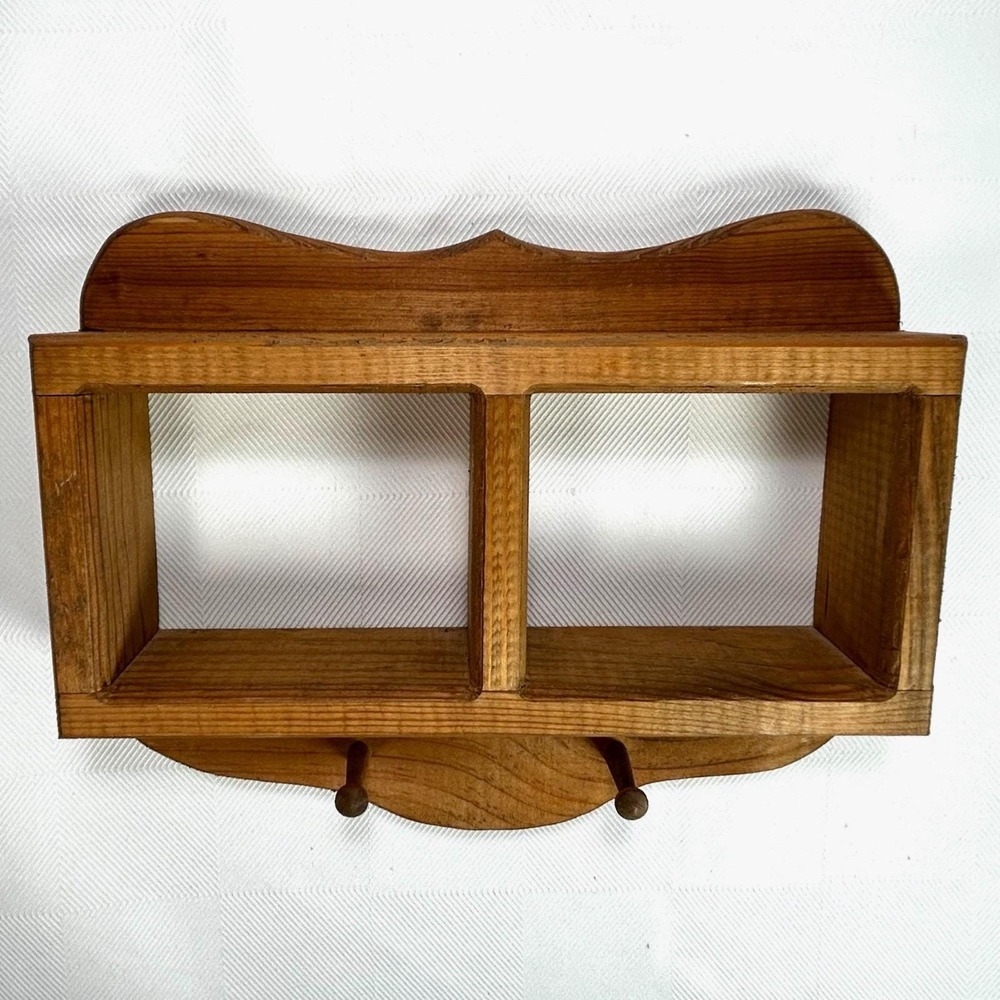 VTG Wood Wall Shelf 2 Cubbies Peg Hooks Rustic Farmhouse Pine 12x10 1980s Retro